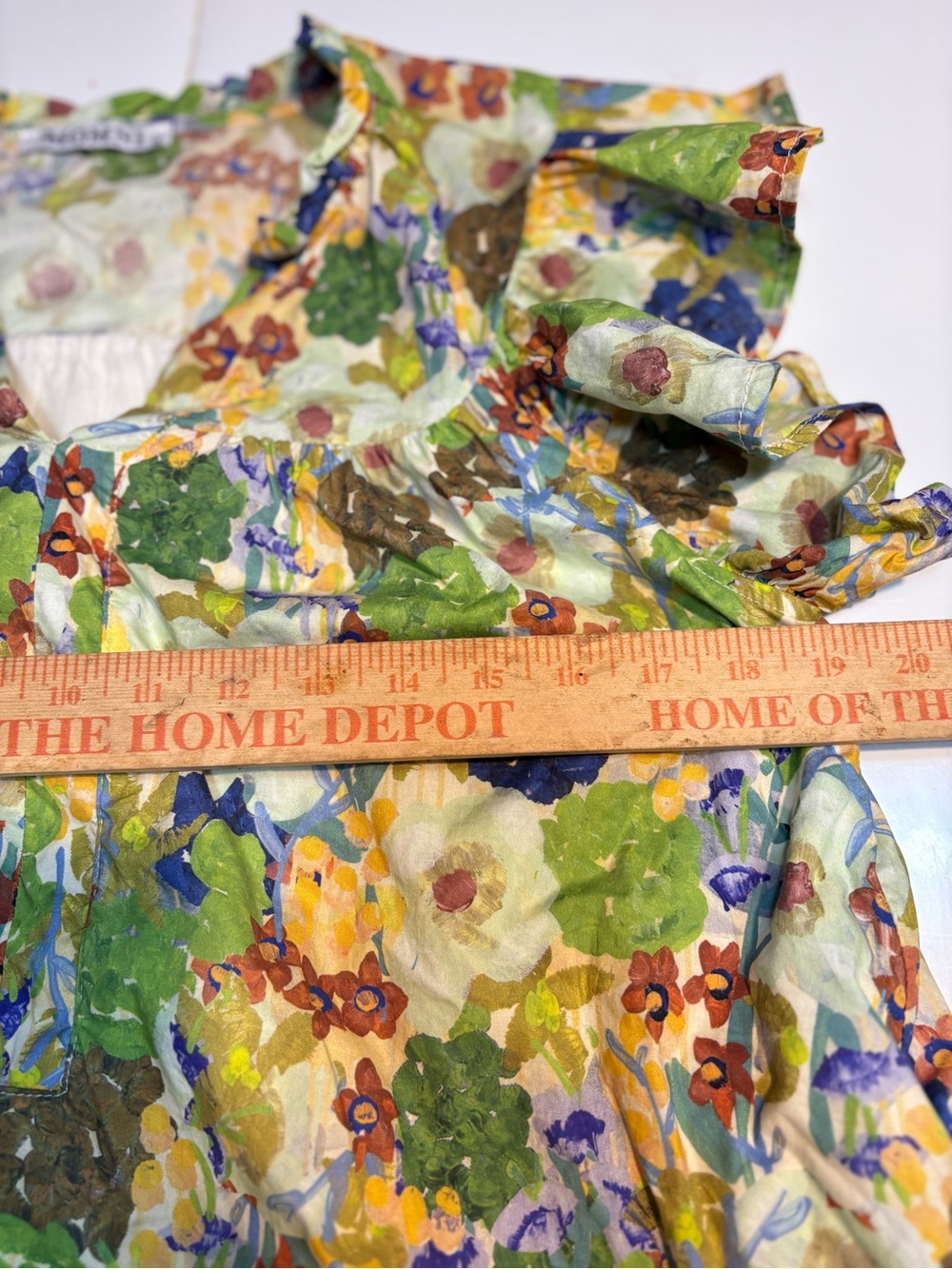 floral dress, featuring ruffle sleeves and a tiered skirt medium - Picture 10 of 15